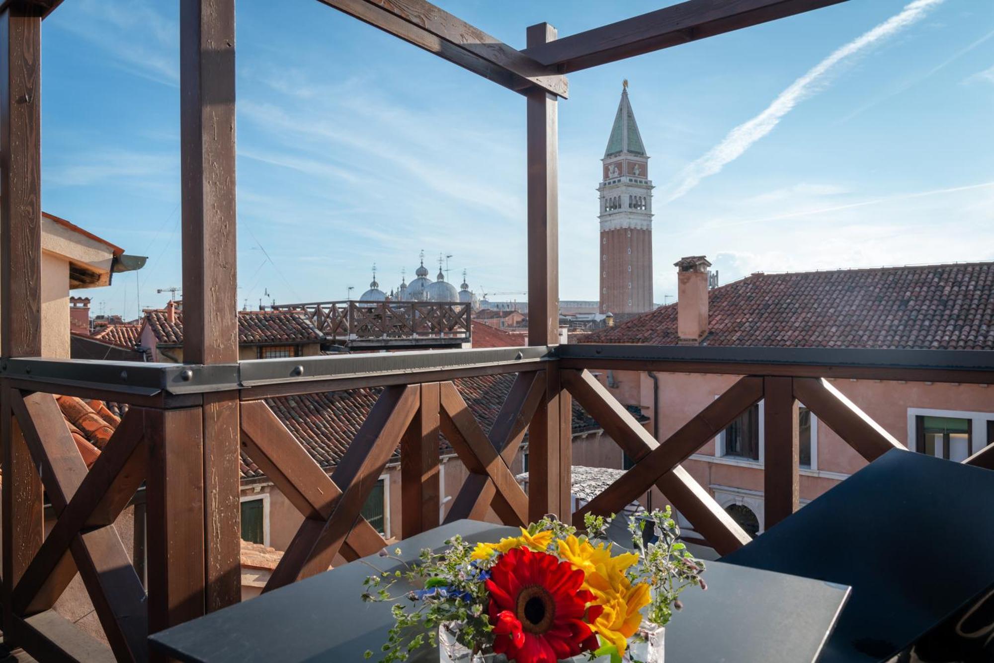 Отель Palazzo San Luca Венеция Экстерьер фото