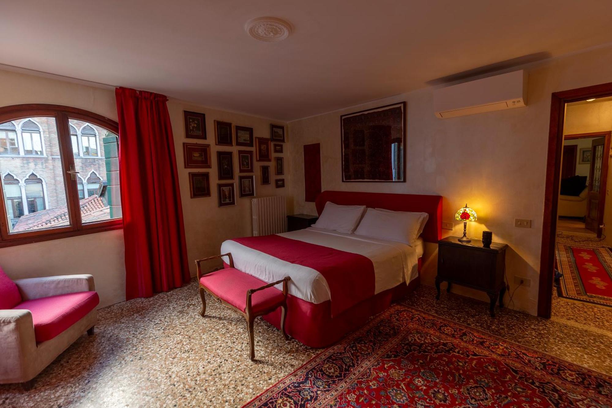 Отель Palazzo San Luca Венеция Номер фото