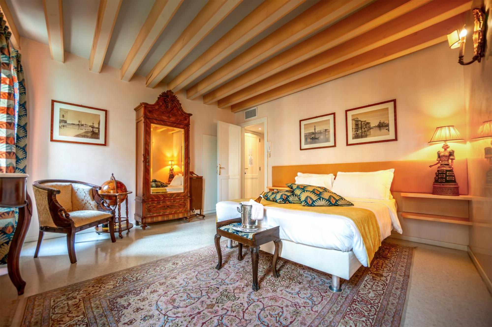 Отель Palazzo San Luca Венеция Номер фото